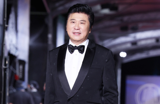 胡瓜和熊霓关系急冻 大方同框公开「新宠」啦啦队女神