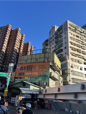 新北五股「割頸案乾兄妹」看板拆了！錦新大樓主委曝「這原因」 