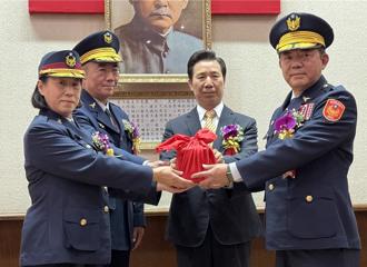 陳福海主持金門縣警察局長交接 陳錦文扛下前線維安重任