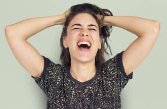 隔壁套房每天「啪啪啪」難入眠 女子上網跪求制裁方法