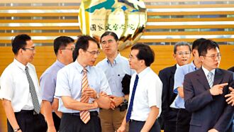 編‧輯‧室‧報‧告－文官該讀讀正氣歌