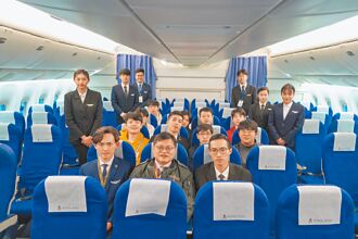 朝陽科大首創飛航情境模擬教室