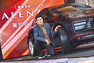 鳳小岳差點當神父 推光戲約做音樂