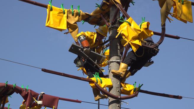 随着员工平均年龄持续年轻化，一年一度的技能竞赛成为台电人世代经验传承、凝聚向心力的重要活动。（图片来源：记者 赖君欣 摄）
