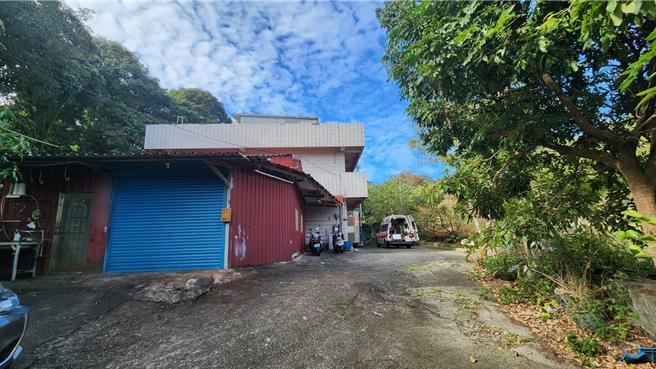 2024年1月17日新北市／新北市五股区今（17）日下午13时许，于中直路一处民宅发生双尸命案。（芦洲警分局提供／刘玮晴新北传真）