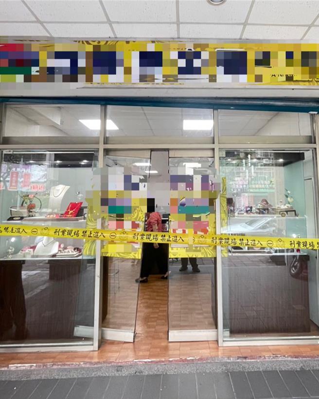 王男去年8月间持刀行抢新北市三重珠宝店，新北地院判处7年6月有期徒刑。（本报资料照片）