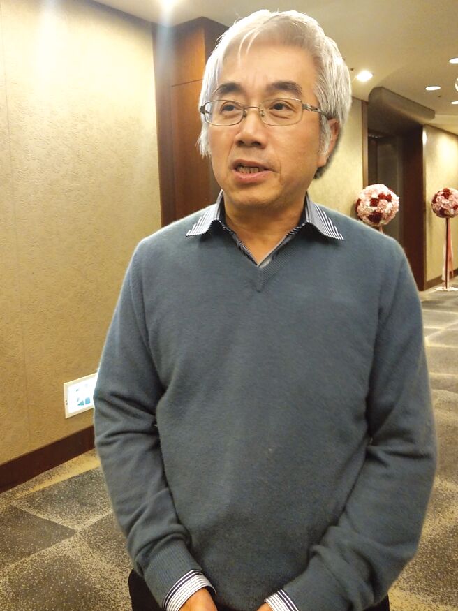 法人乐看优群2024年营运可望维持成长走势，年增率可望媲美2023年的15％。图为优群董事长王朝梁。图／本报资料照片