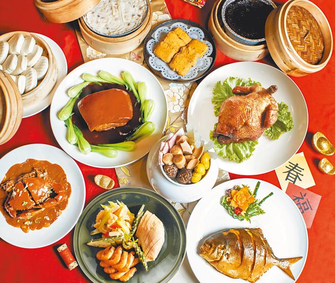 點水樓推出多達近30款外賣年菜，其中年年熱銷的「福壽雙全套餐」囊括9道海陸料理，可供8人享用。（點水樓提供）