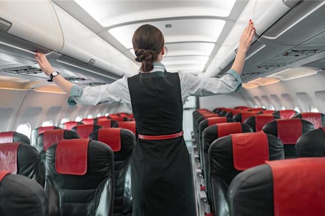 一位顶大电类硕士的学生表示，空姐女友让他感到自卑。（示意图：shutterstock／达志）