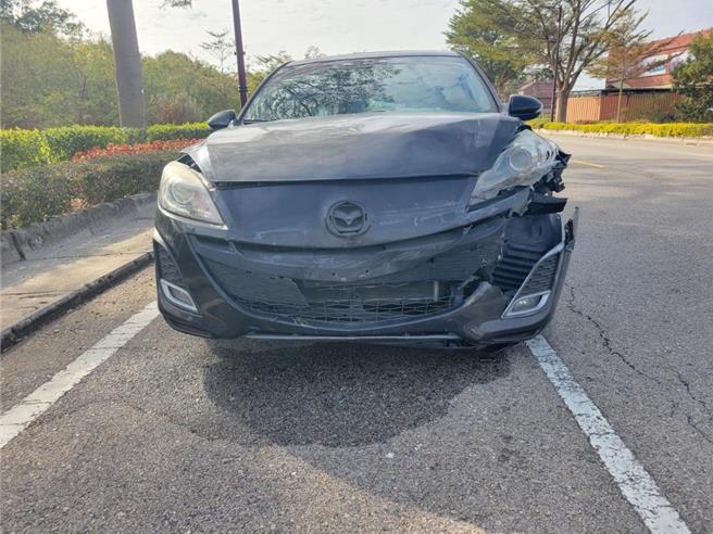 金門1名黃姓男子開車肇事後逃逸，被撞的蔡姓男子送醫一測竟是酒駕，2人均遭移送法辦。(圖／警方提供)