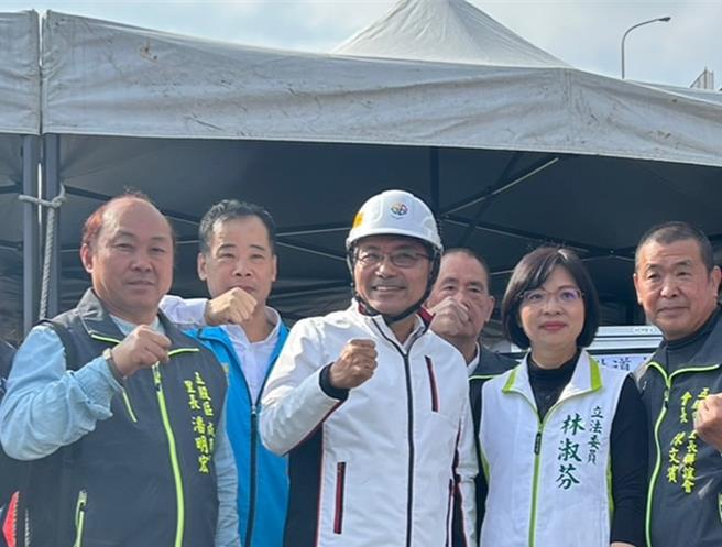 2024年1月18日新北市／新北市长侯友宜被媒体问及是否认为赖清德退出新潮流为假动作，侯友宜表示希望赖总统当选以后，以民为天、国家第一。（刘玮晴摄）