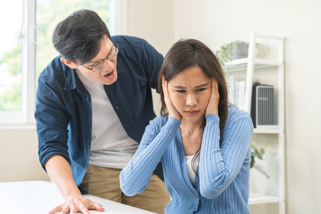 巨蟹座极度敏感、感性，谈恋爱无时无刻不在吃醋，可说是名正言顺的醋王。（图：shutterstock／达志）