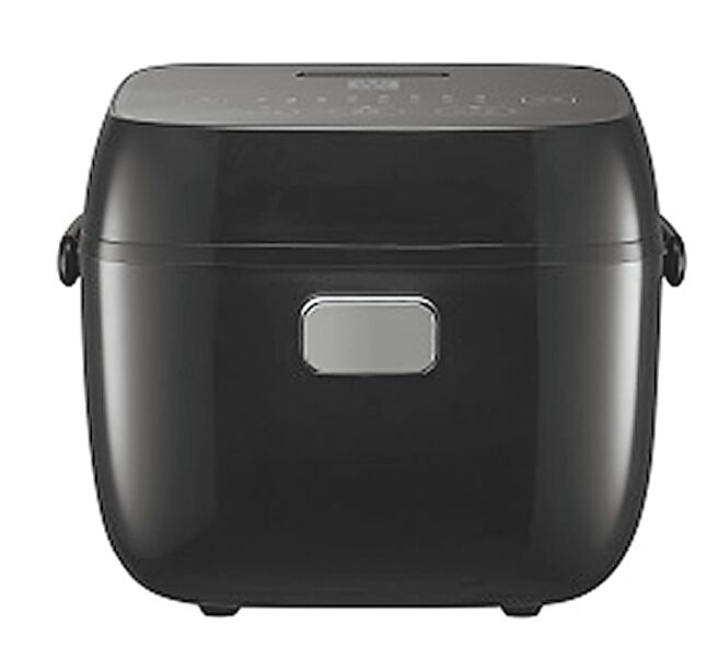 全联1800元福锅—德国双人多功能微电脑电子锅2L，实体门市限量6900个、小时达限量3000个。（全联提供）