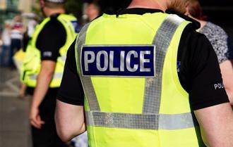 看影片认证体味？男辱警「你好臭」竟判无罪　法官验片：是描述事实