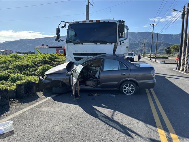 宜蘭縣三星鄉一處路口今天發生車禍，村長廖熖送醫後不治。（民眾提供／李忠一宜蘭傳真）