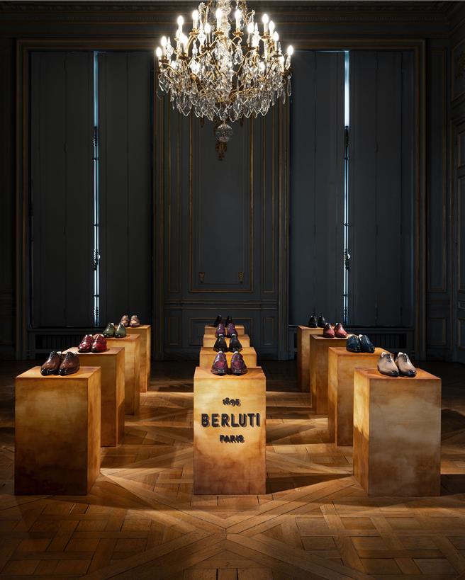 Berluti FW24巴黎时装周现场图。（Berluti提供／黄唯淯台北传真）