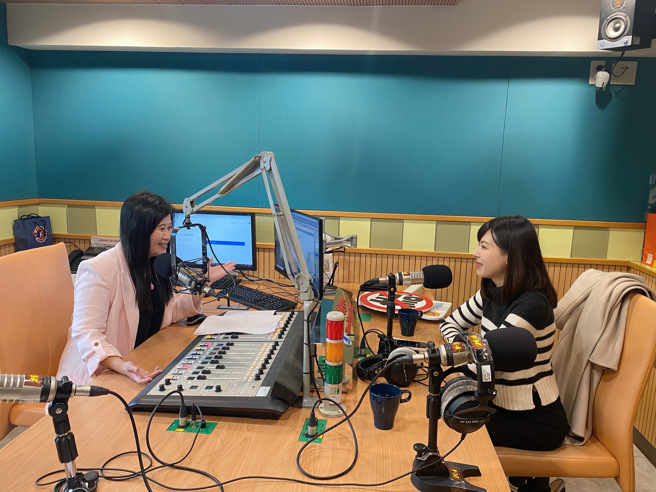 教育电臺为防止青少年误入诈骗陷阱,特别录制识诈宣导节目。(戴志扬翻摄)