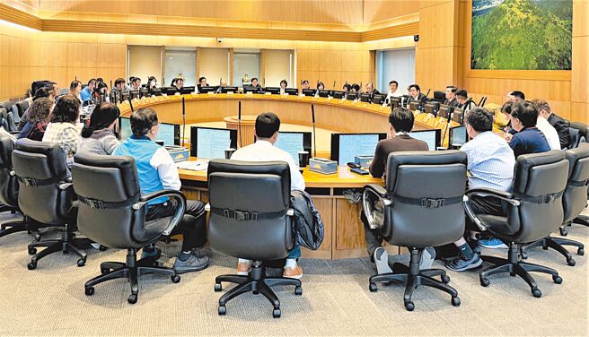 為強化校園安全，新北市府2023年12月29日召開「新北市強化校園安全網絡專家諮詢會議」。（新北市教育局提供／高鈞麟新北傳真）