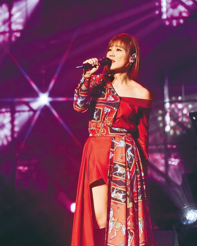 李佳薇将于3月3日在台北Legacy举办演唱会。（摘自李佳薇IG）