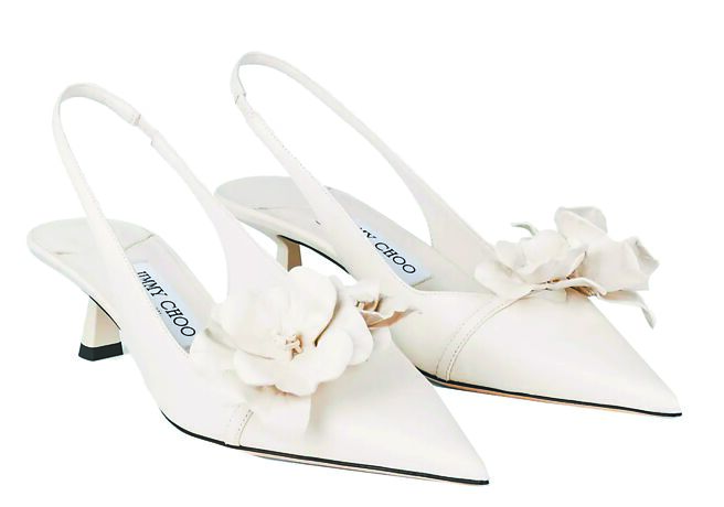 JIMMY CHOO AMITA FLOWERS 45，4萬2800元。（JIMMY CHOO提供）