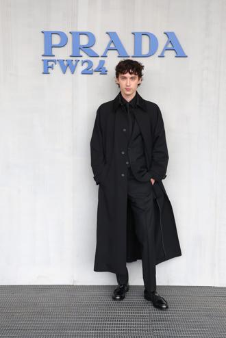 米蘭男裝周/坂口健太郎米蘭「留一手」比帥特洛伊希文