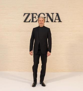 米蘭男裝周/麥叔、萬磁王米蘭比拼男人味 看秀坐鄰座無冷場