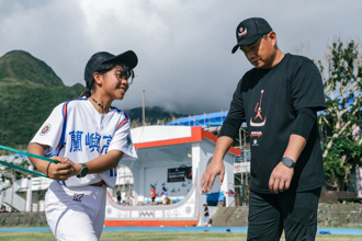 棒球》等了14年終於造訪蘭嶼 彭政閔鼓勵小球員勇敢追夢