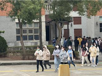 大學學測金門考區首日237人應試 無重大違規試場秩序良好