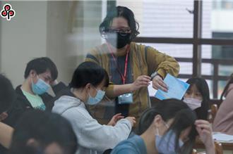 學測首日全國氣溫未達28度 冷氣試場未啟動