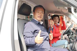 濁水溪以南唯一引進 造價600萬救護車！嘉義縣長翁章梁受贈　