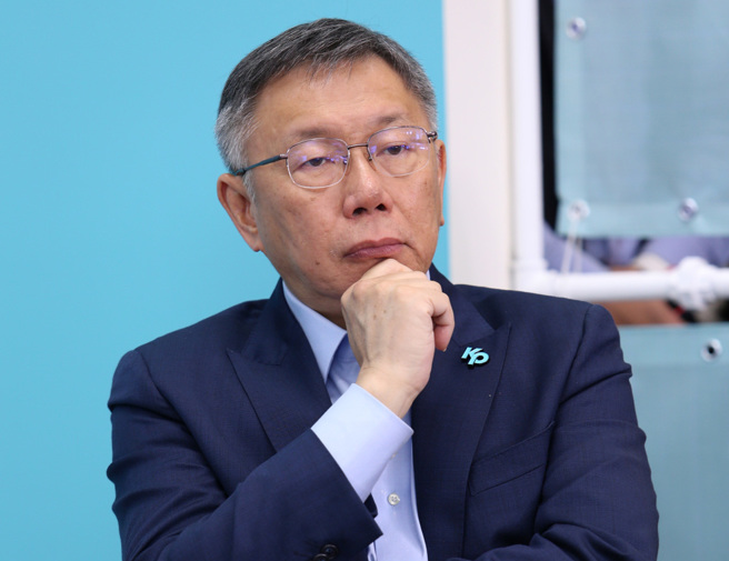 媒体人谢寒冰认为，民眾党接下来最大的危机是政党没有核心价值，很多议题都是暧昧模糊、没有定位，而柯文哲会变光棍党主席，面对党内8席立委可能也不是柯一人说了算。图为民眾党主席柯文哲。（图/中时资料照）