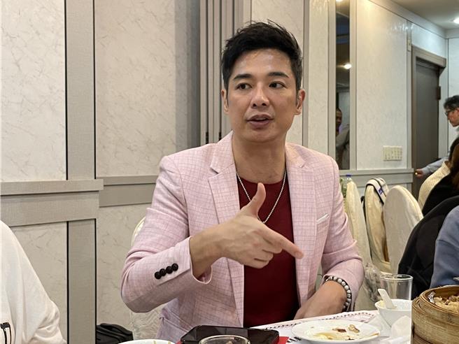 成润受访谈近况。（林淑娟摄）