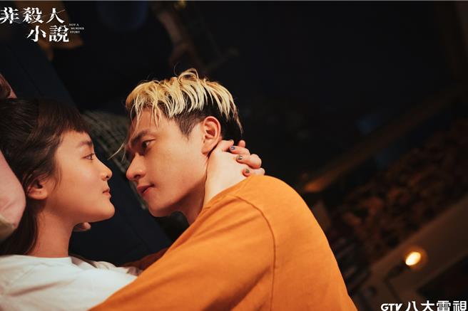 為培養CP感，王淨、劉冠廷私下靠猜歌、講冷笑話，增加互動默契。（八大提供）