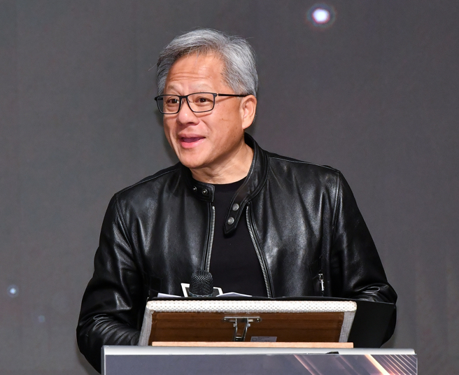 李国鼎科技发展基金会2023年11月9日举行第1届李国鼎奖颁奖典礼，辉达创办人黄仁勋出席，向首届获奖人张忠谋发表贺词。（资料照片／王德为摄影）