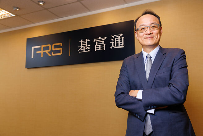 基富通2023年全年度开户数、申购、规模或获利全数成长，全年自结每股盈余2.65元。图为基富通总经理王浩宇。图／基富通提供