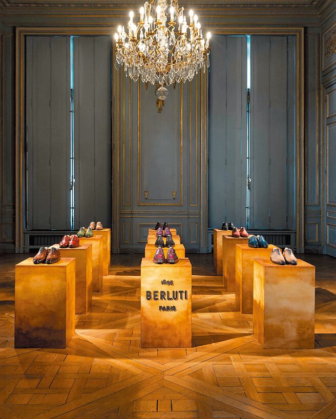 Berluti FW24巴黎时装周现场图。（Berluti提供）