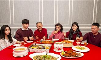 台中婚宴龍頭推常溫外帶年菜  鮑翅龍蟳入饌8888元輕鬆嘗