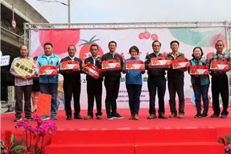 後龍鎮農會慶祝農民節　副縣長行銷農產品