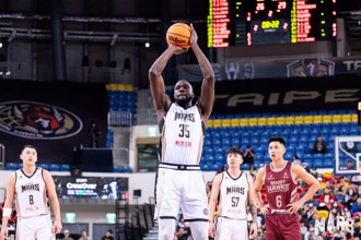 T1聯盟》代總教練手繪笑臉建功 台北戰神力退台鋼獵鷹