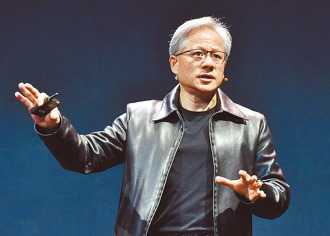 影》AI霸主魔性舞姿曝光！ 黃仁勳訪陸原因太暖心