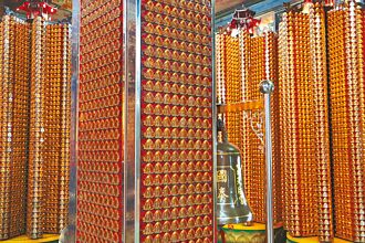 光明燈照亮前途 不分族群保平安