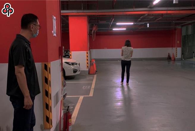 勞動部近日公布《工作場所性騷擾防治措施申訴及懲戒辦法訂定準則》，把不適當之凝視列為性騷擾的樣態之一。（報系資料照）