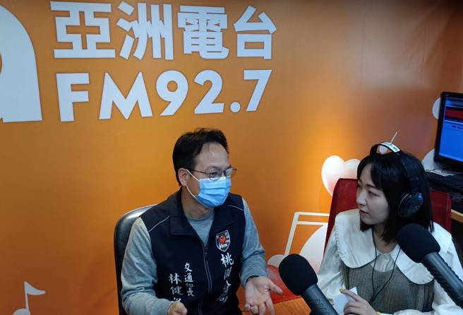 桃園警方利用各項機會宣導防制酒駕。（翻攝畫面）