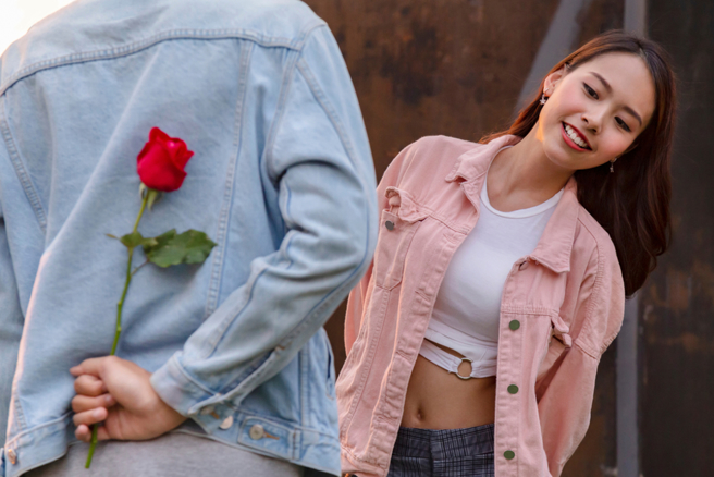 摩羯、射手、牡羊座的女生面对感情从不将就，一心只想嫁给爱情，物质条件并非考量重点。(图:shutterstock/达志)