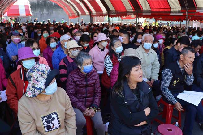 太保市公所今举办「为太保创造更多美好」市政宣导活动，里邻长、民意代表、社区发展协会、长寿会、各学校社团宫庙等机关团体上千人到场。（吕妍庭摄）