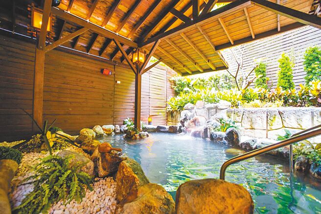 「FUN寒假 孩要玩」住房专案，与家长同行的孩童出示学生证或健保卡，每位皆可折抵1000元房价，最多可折抵3000元。（北投大地酒店提供）