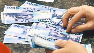 大學生活費1天給多少 孩喊要500！家長：月給1萬不夠嗎？