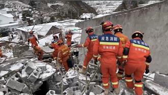 雲南昭通市發生山崩 18戶47人被埋