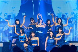 幻藍小熊韓籍成員Ayeon爆哭   癌母來台成彩蛋嘉賓互動感人