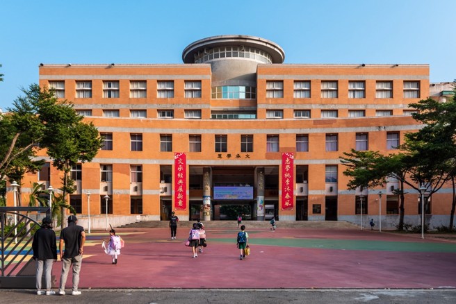 興富發集團齊裕營造在台中七期推出「雲頂」新建案，並與惠文明星學區為伍，受到不少家長青睞。圖為惠文國小。（業者提供）